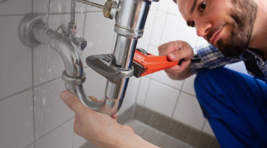 Professional same day plumber services in Newburgh, IN